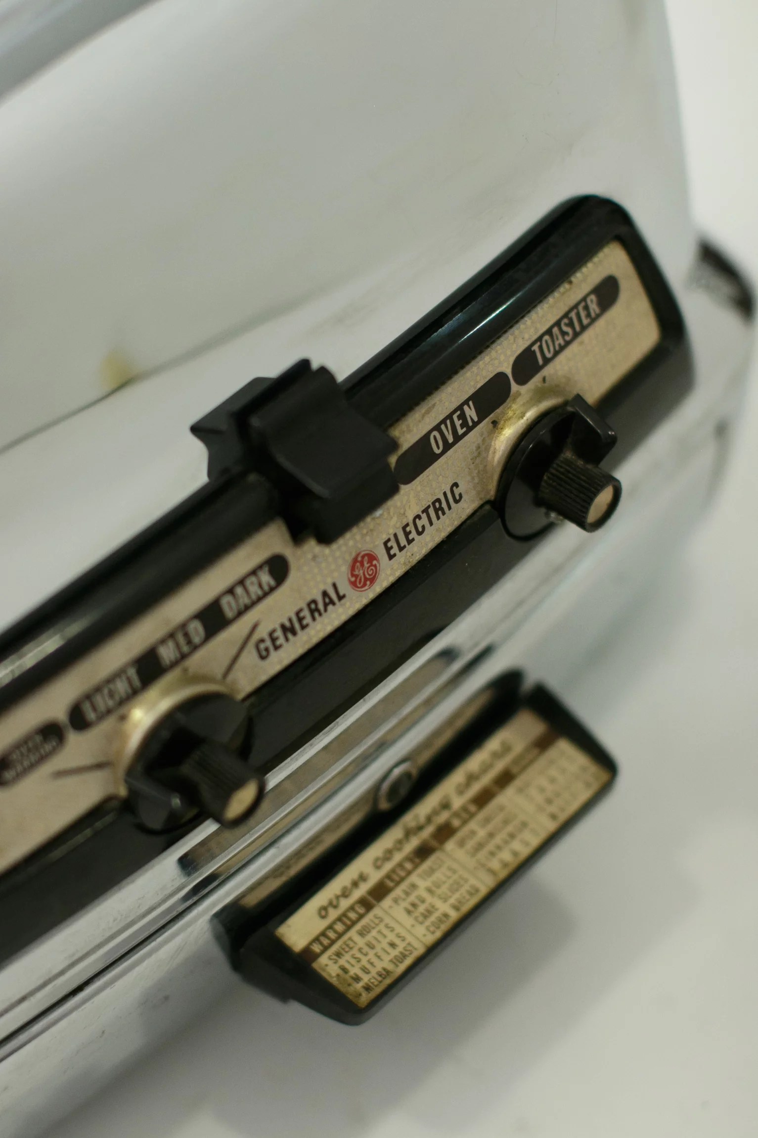 1957 General Electric toaster