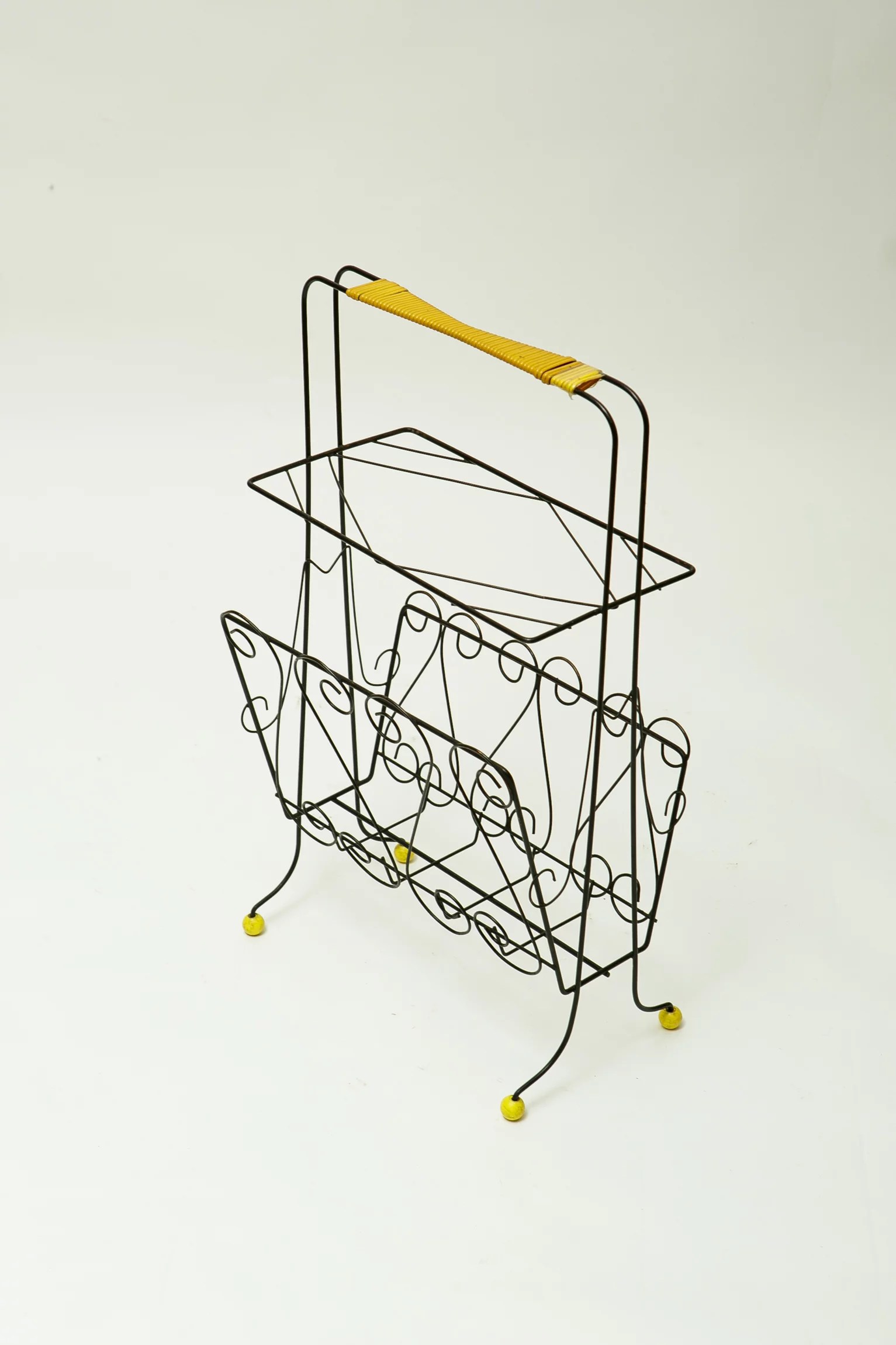 1960s fabulous kitsch magazine rack