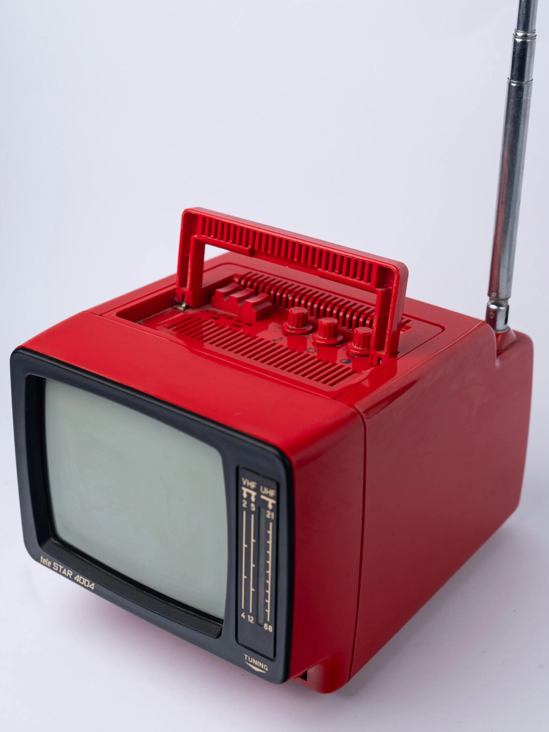 1987 ‘Tele Star 4004’ red portable tv