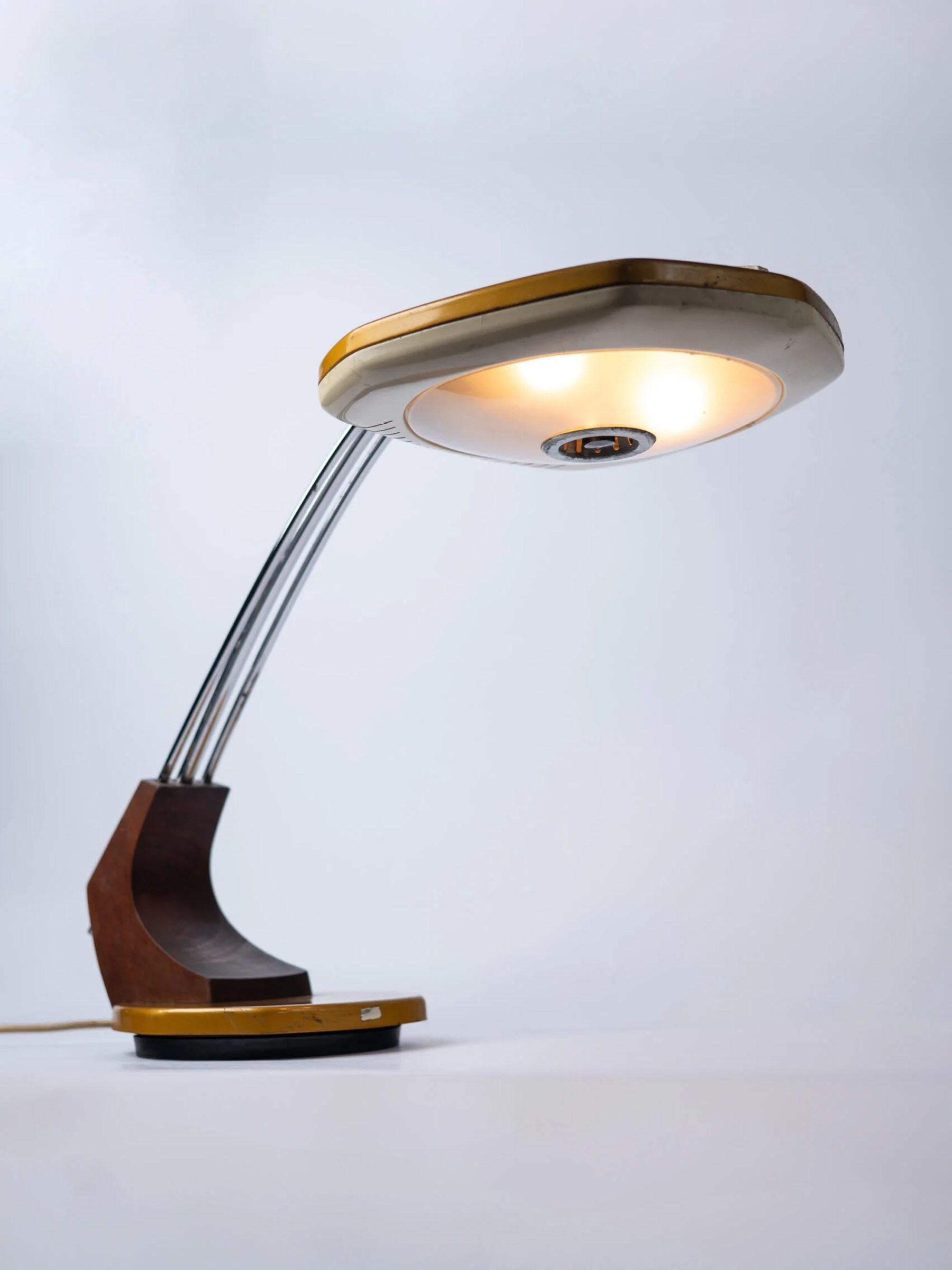 1970s space age MCM ‘FASE’ desk lamp