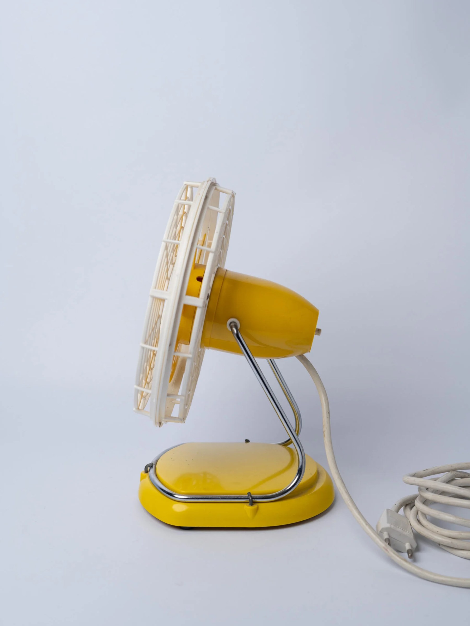 1960s Mid-Century Modern yellow ‘Pifco’ fan