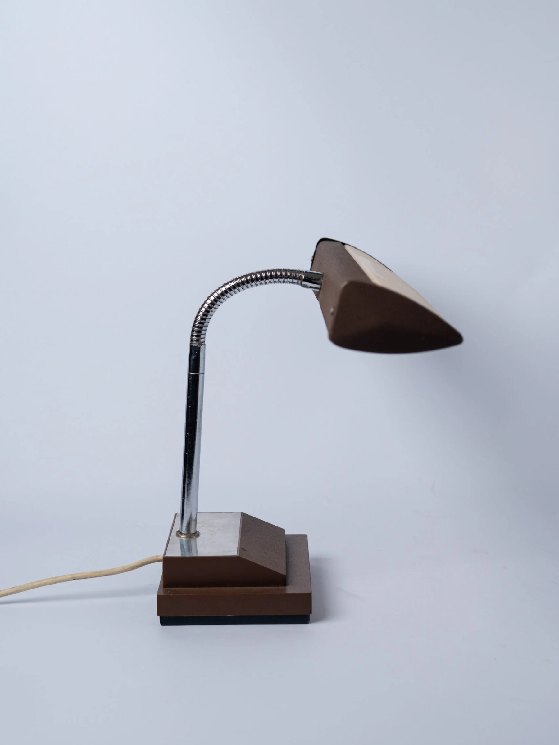 1960s space age MCM gooseneck desk-banker’s lamp