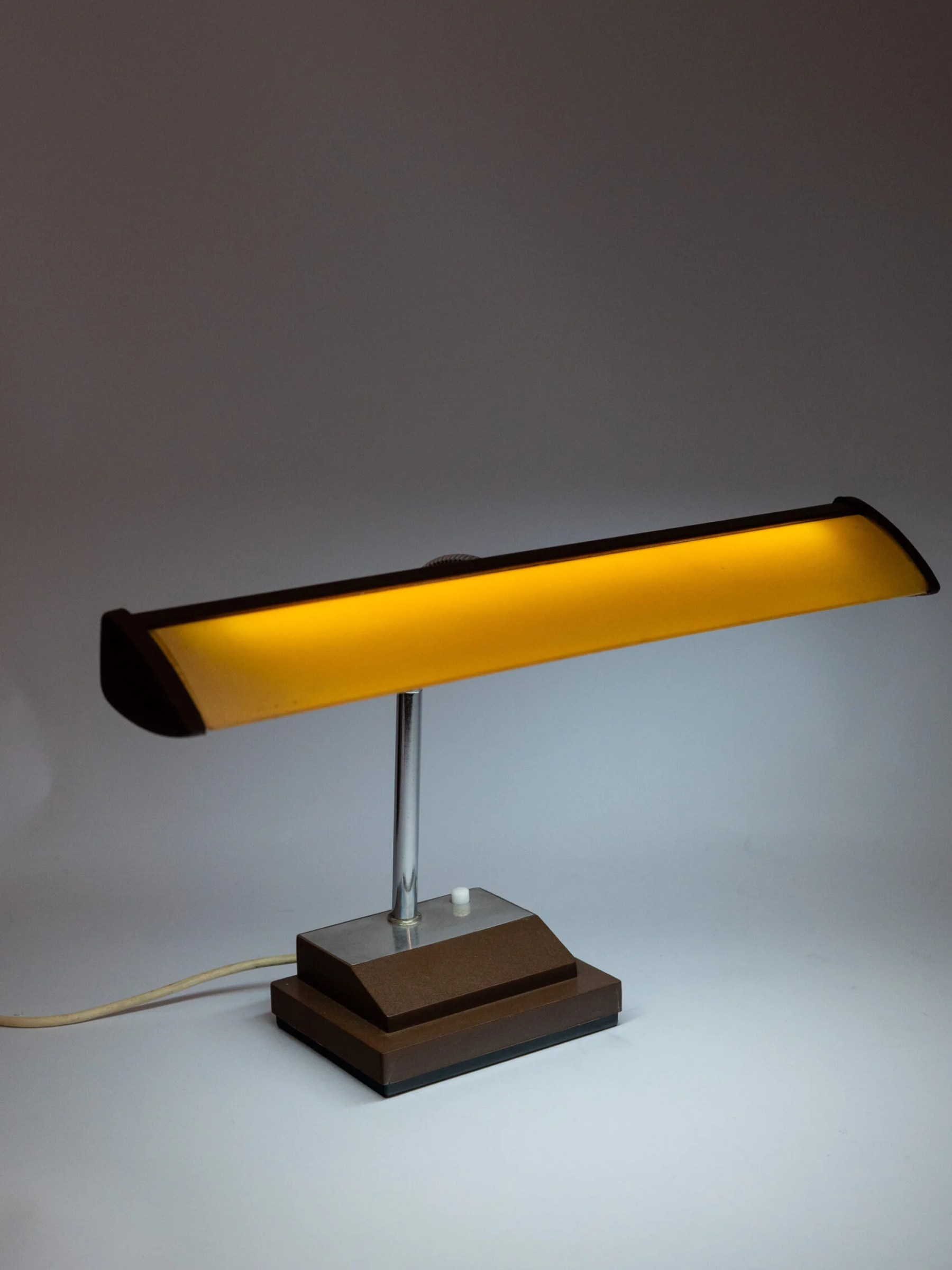 1960s space age MCM gooseneck desk-banker’s lamp