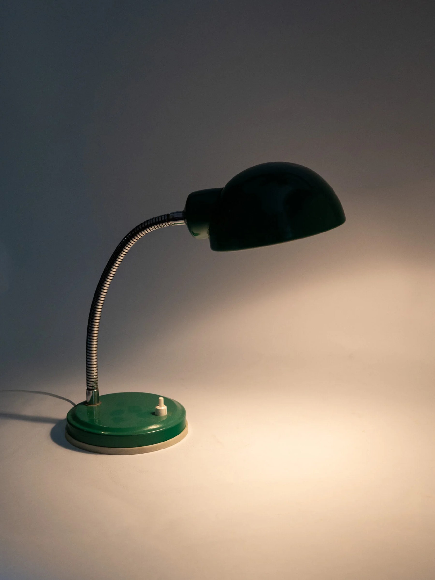 1960s Mid-Century Modern green gooseneck desk lamp