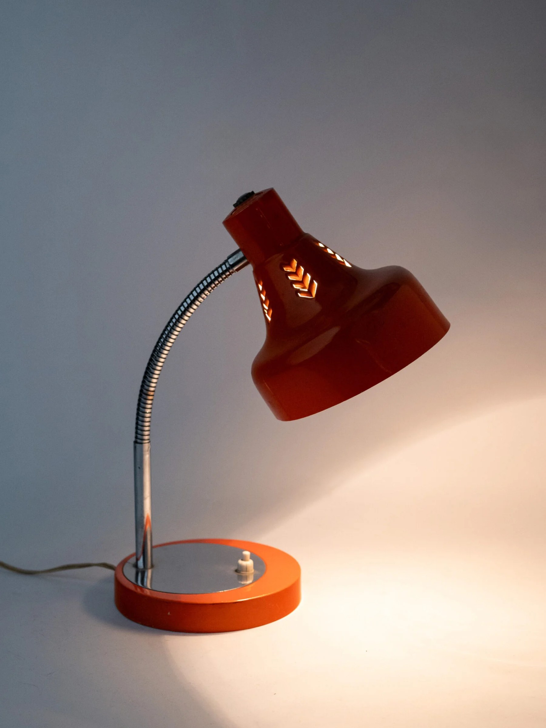1970s space age Mid-Century Modern orange gooseneck desk lamp