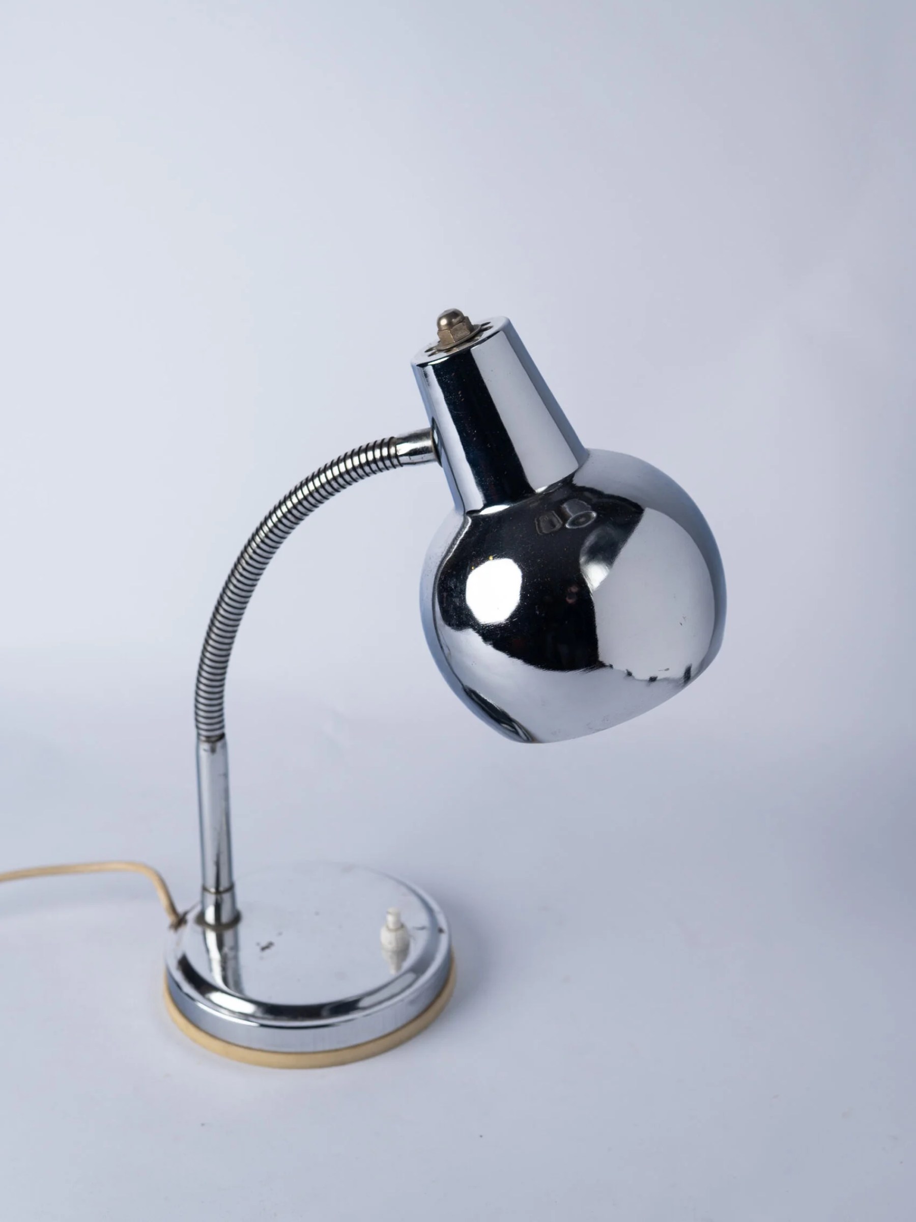 1970s space age Mid-Century Modern gooseneck chrome desk lamp