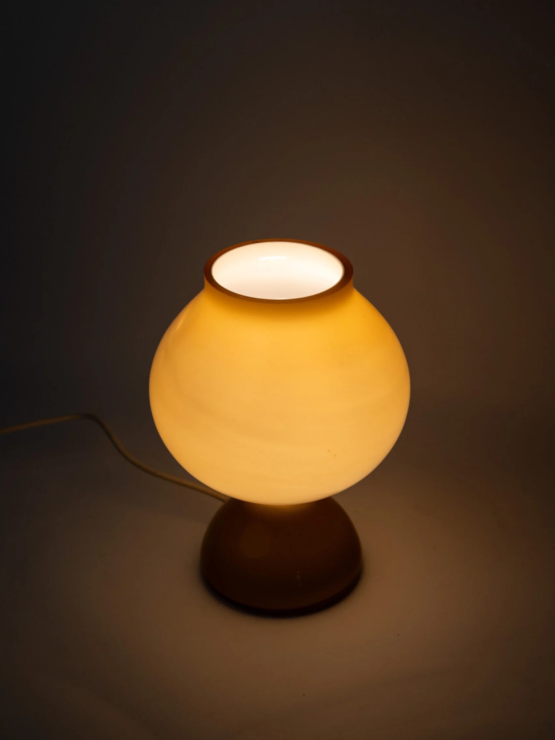 1960s Mid-Century Modern amber opal glass ‘mushroom’ lamp
