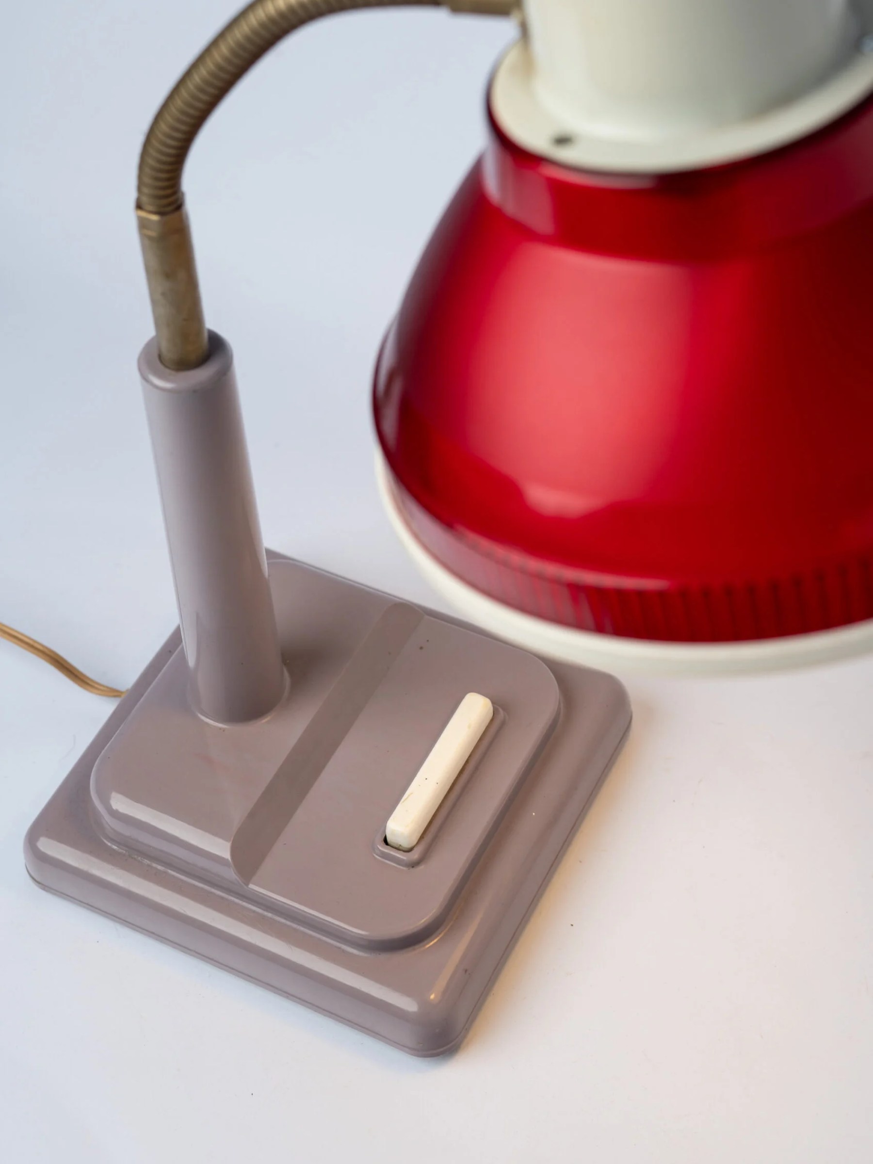 1960s Mid-Century Modern gooseneck desk lamp