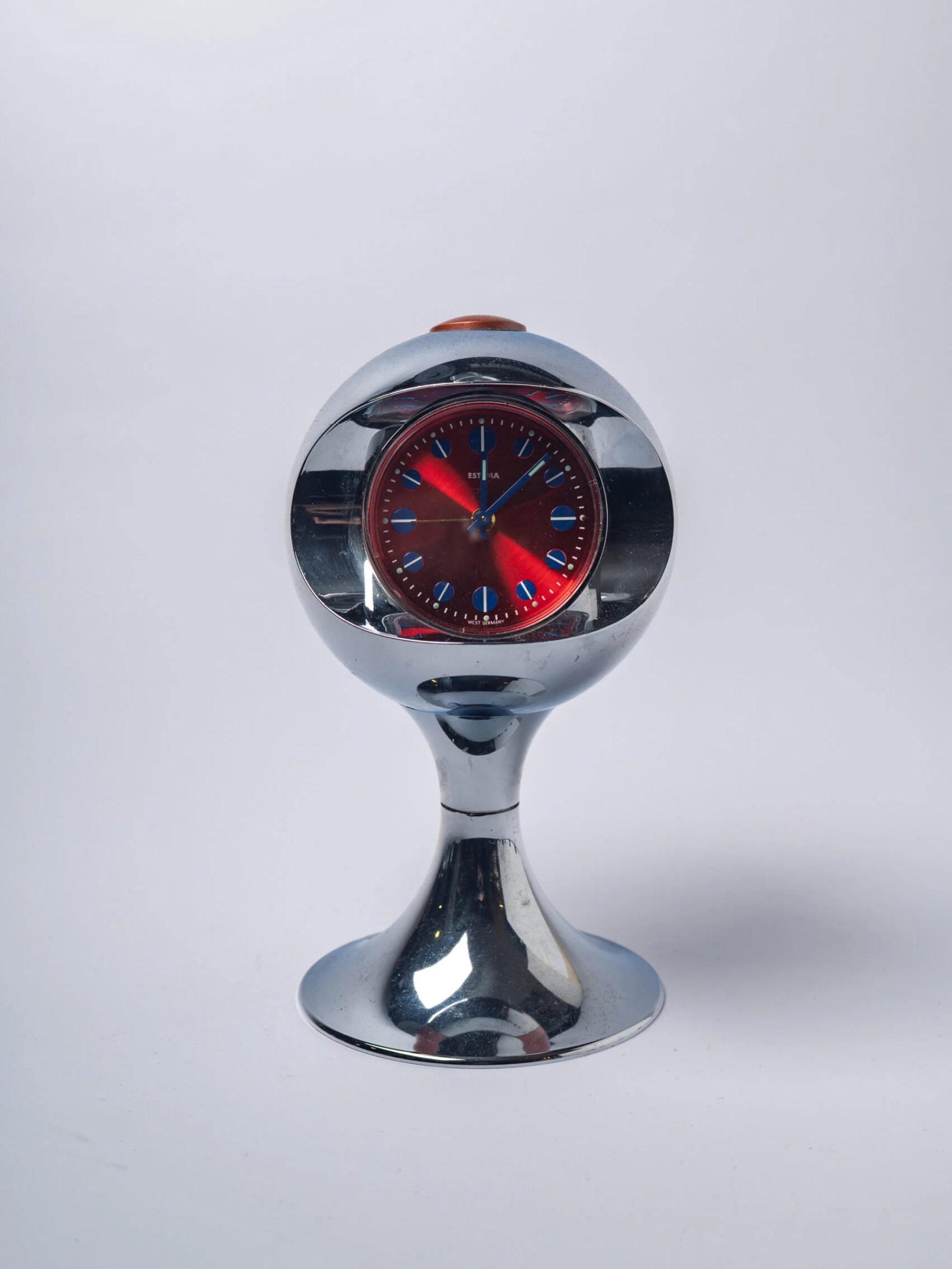 1970s space age ‘Estyma’ table clock