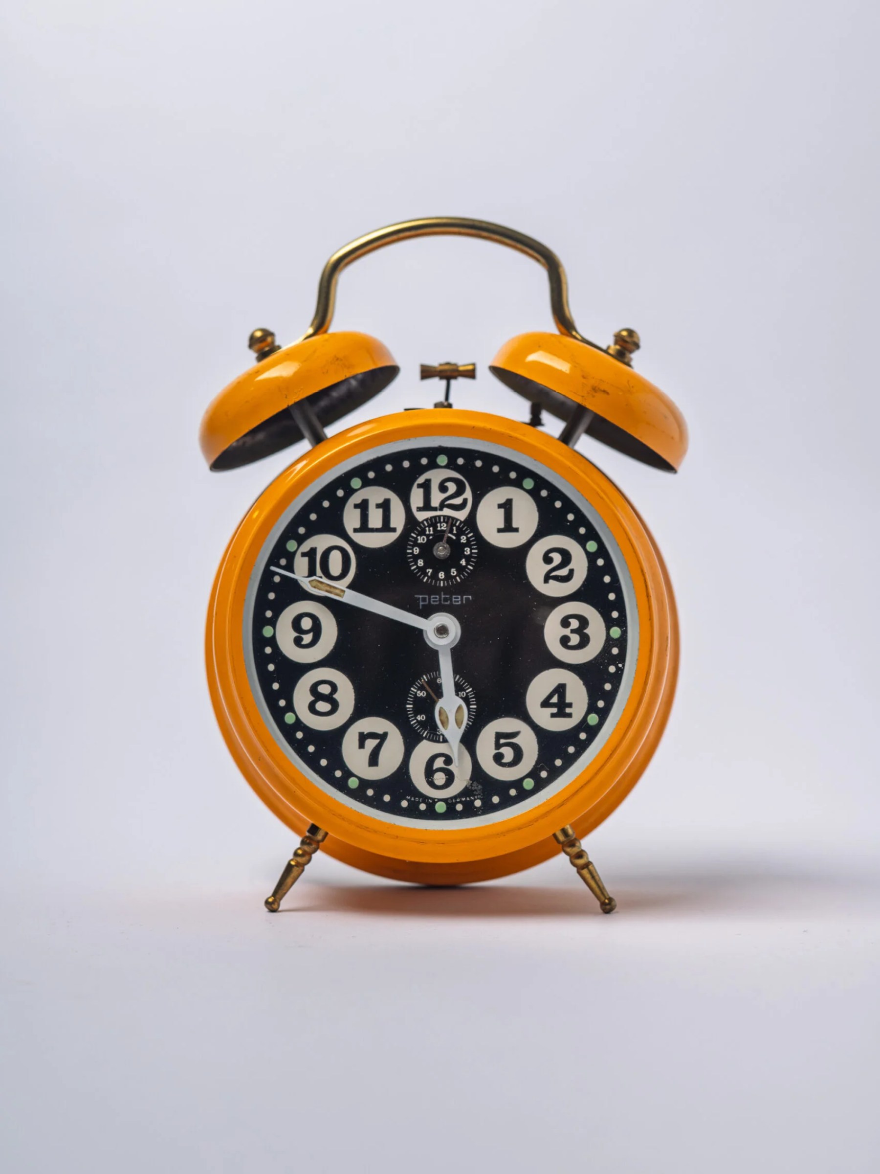 1970s Mid-Century Modern ‘Peter’ yellow table clock