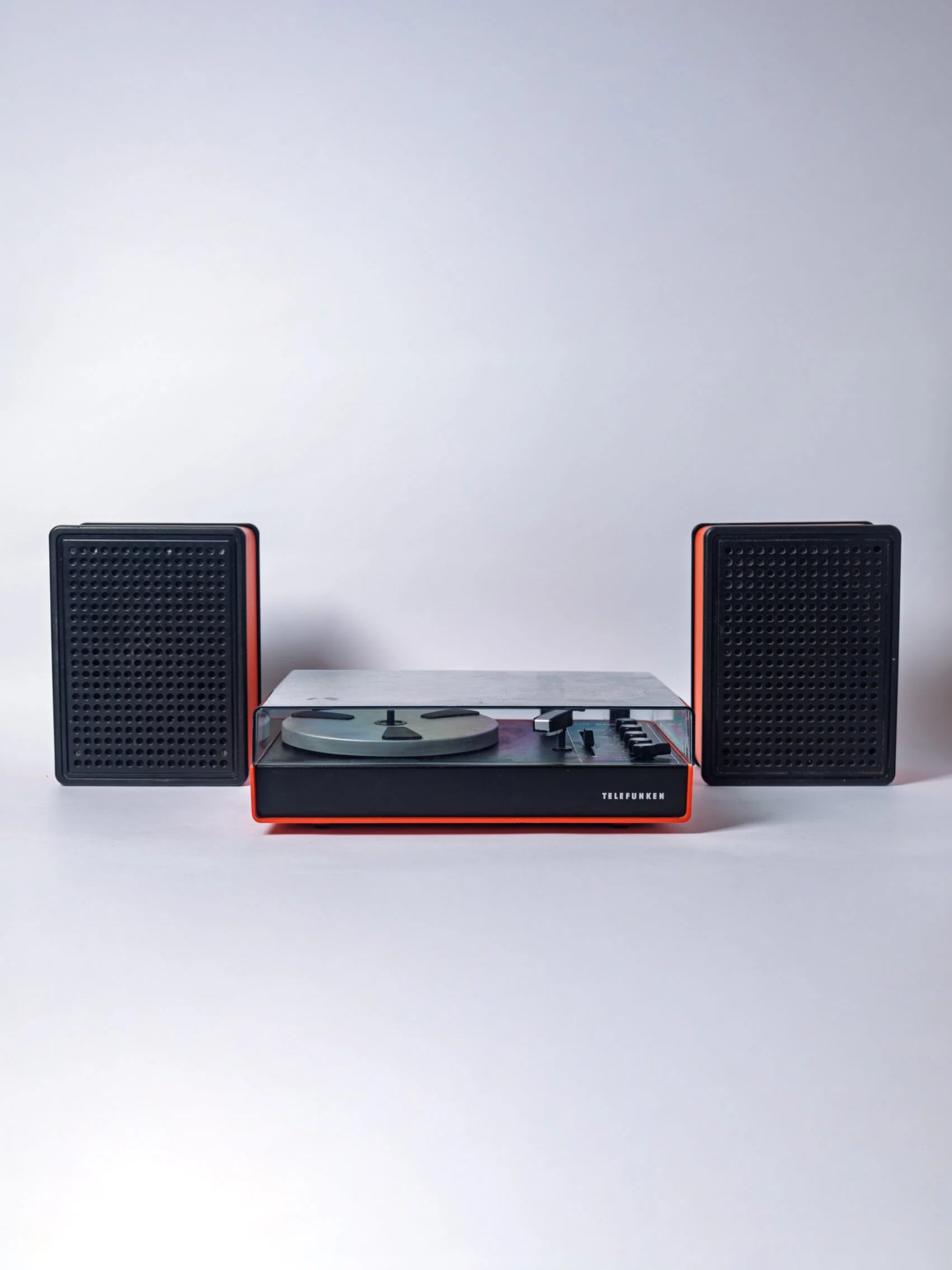 1974 space age ‘TELEFUNKEN HIT 2000 LS’ red turntable