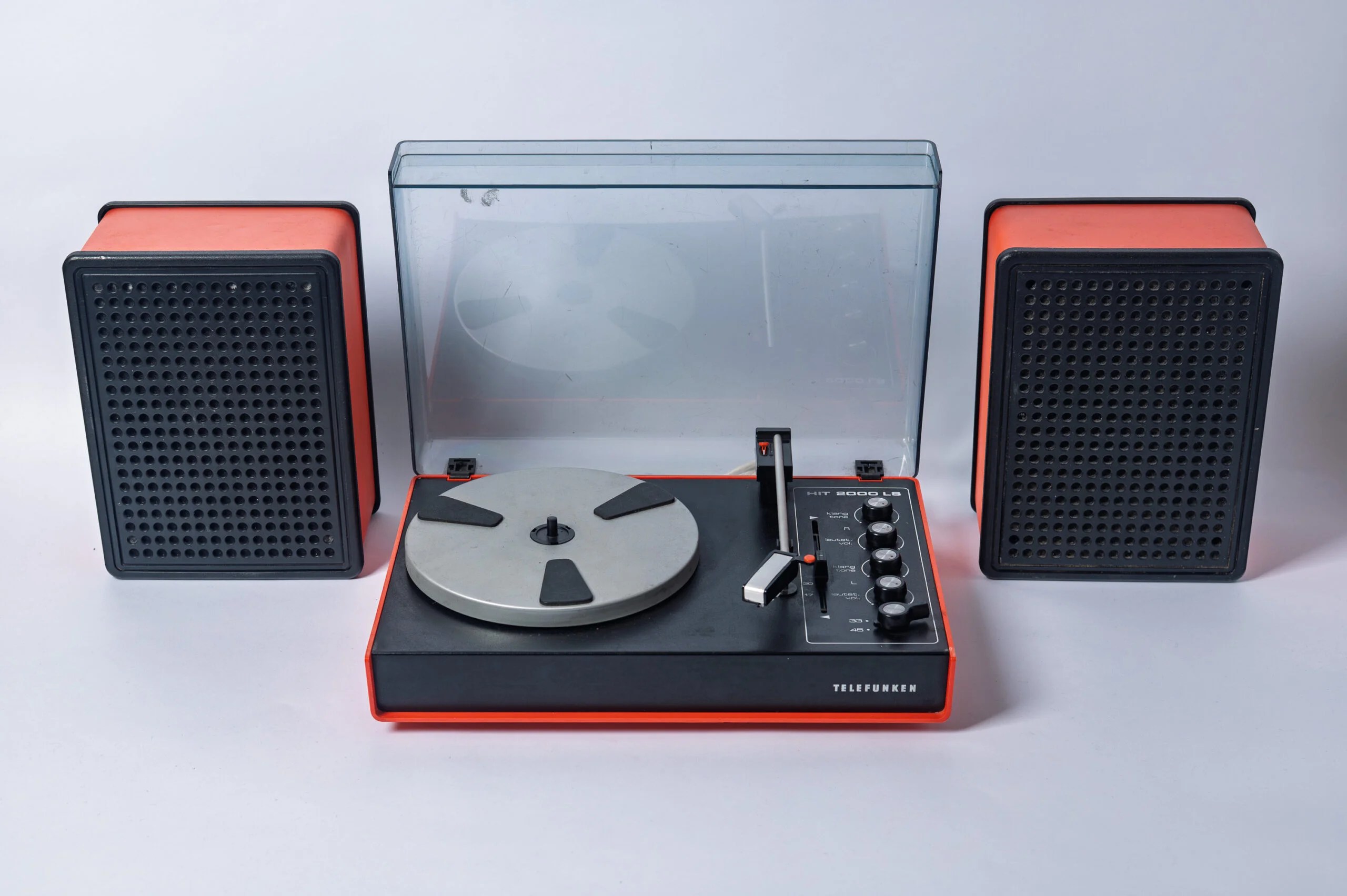 1974 space age ‘TELEFUNKEN HIT 2000 LS’ red turntable