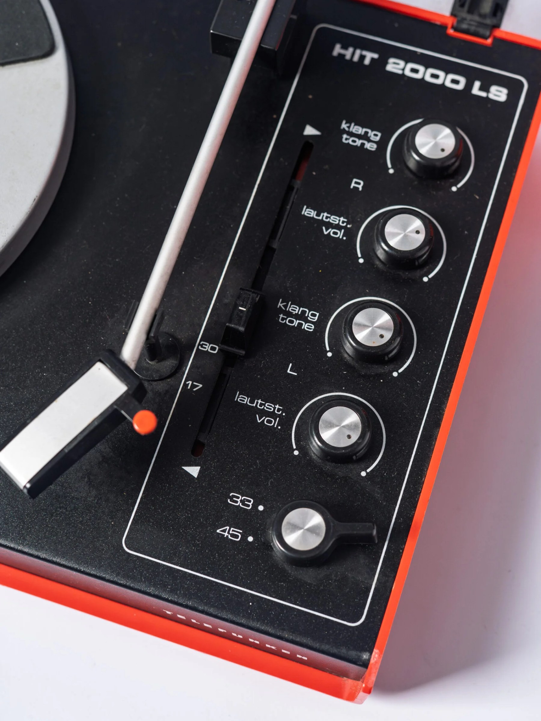 1974 space age ‘TELEFUNKEN HIT 2000 LS’ red turntable