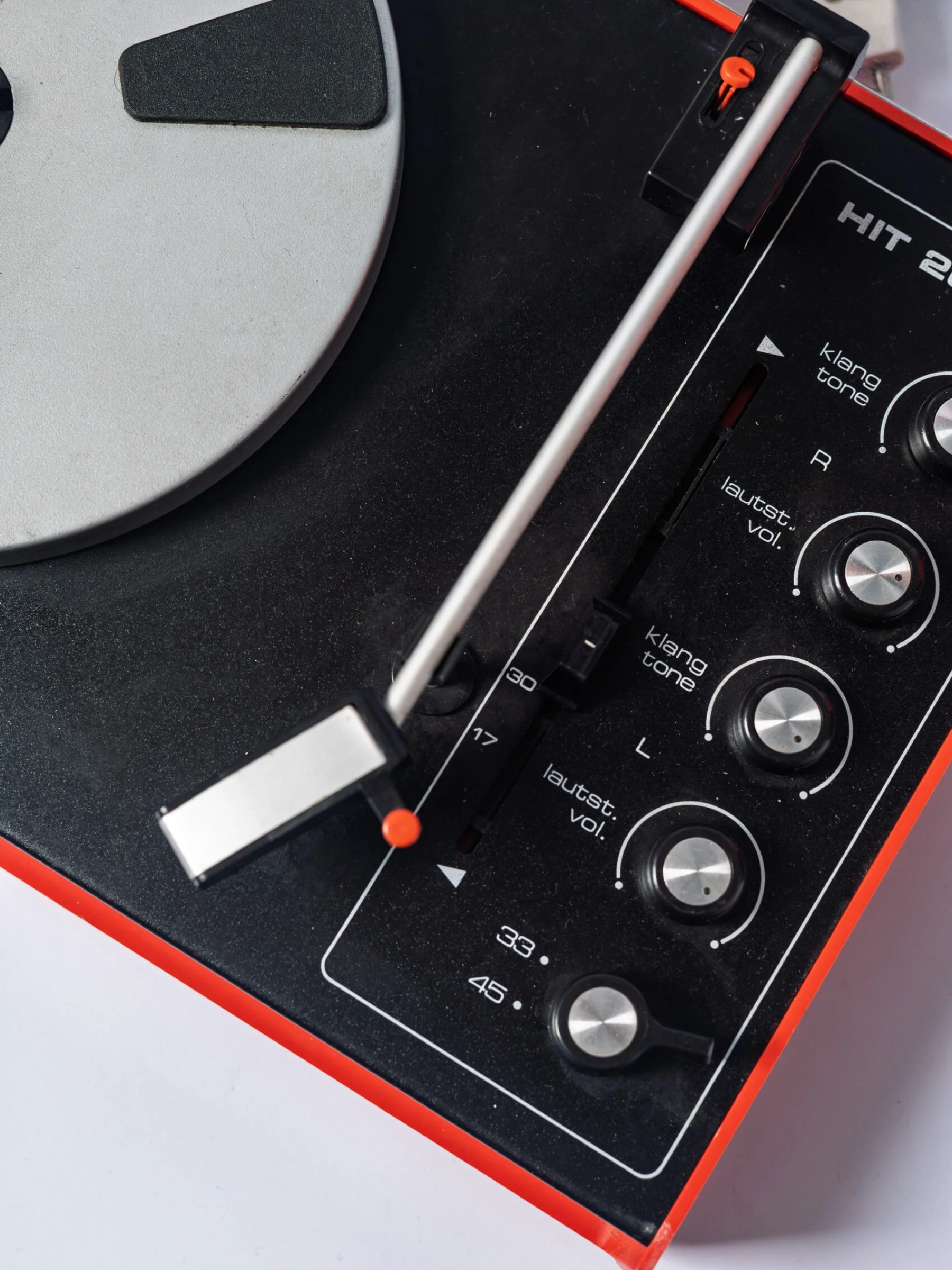 1974 space age ‘TELEFUNKEN HIT 2000 LS’ red turntable
