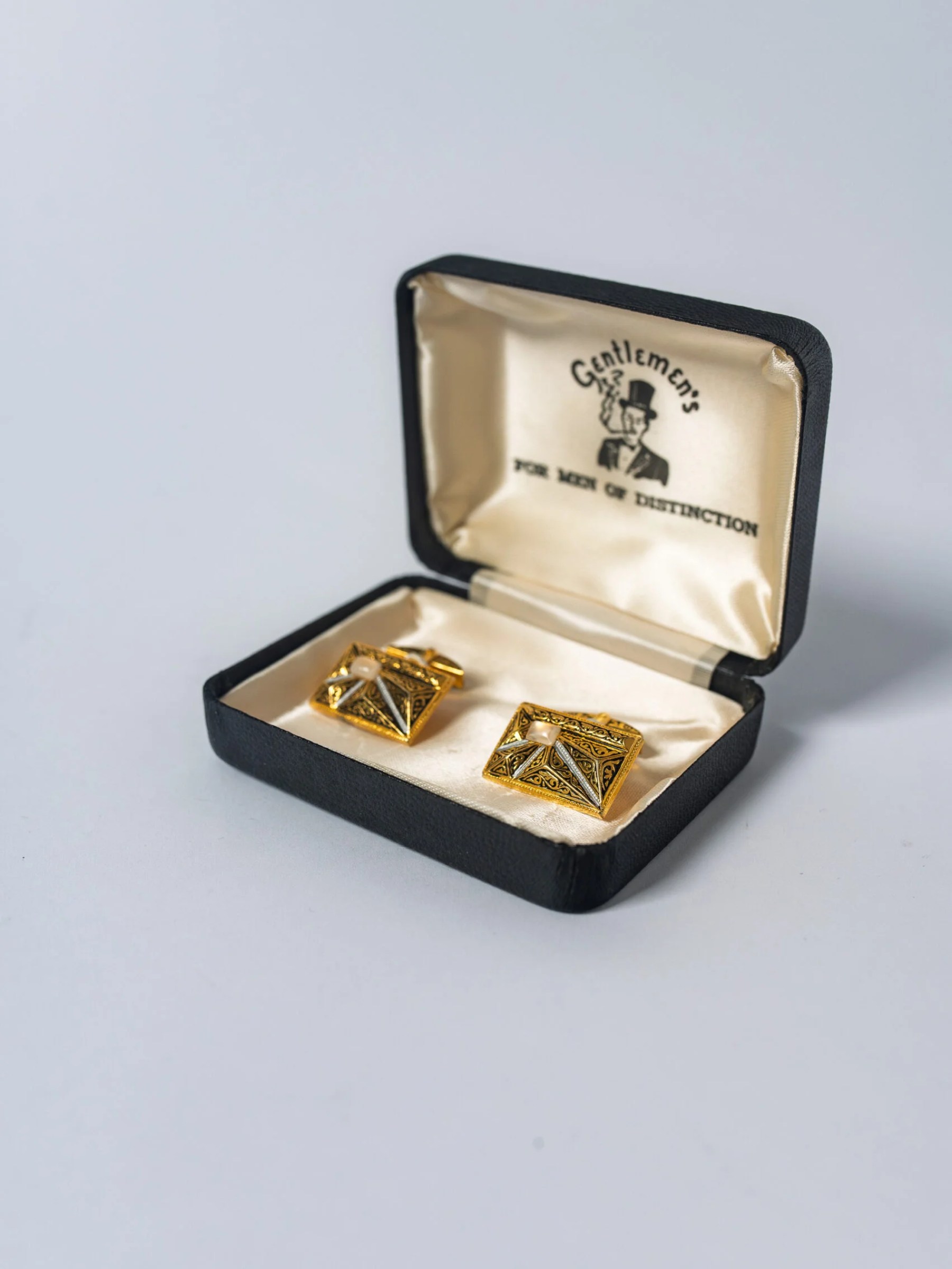 1960s Mid-Century Modern men’s cufflinks in original box