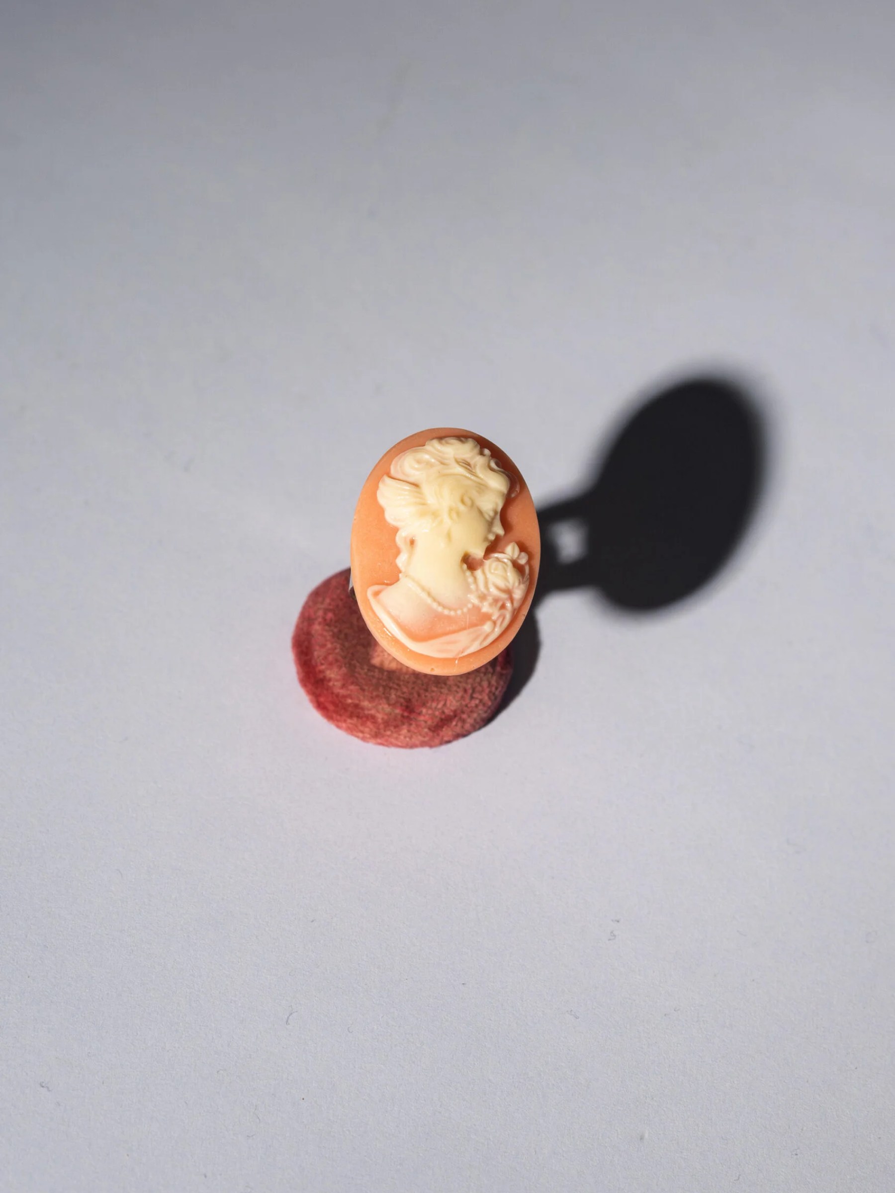 1960s Mid-Century Modern pink resin cameo adjustable ring