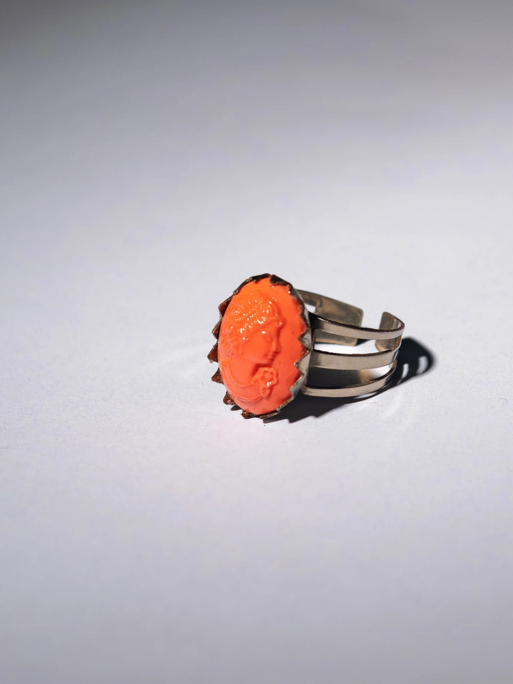 1960s MCM orange cameo adjustable ring