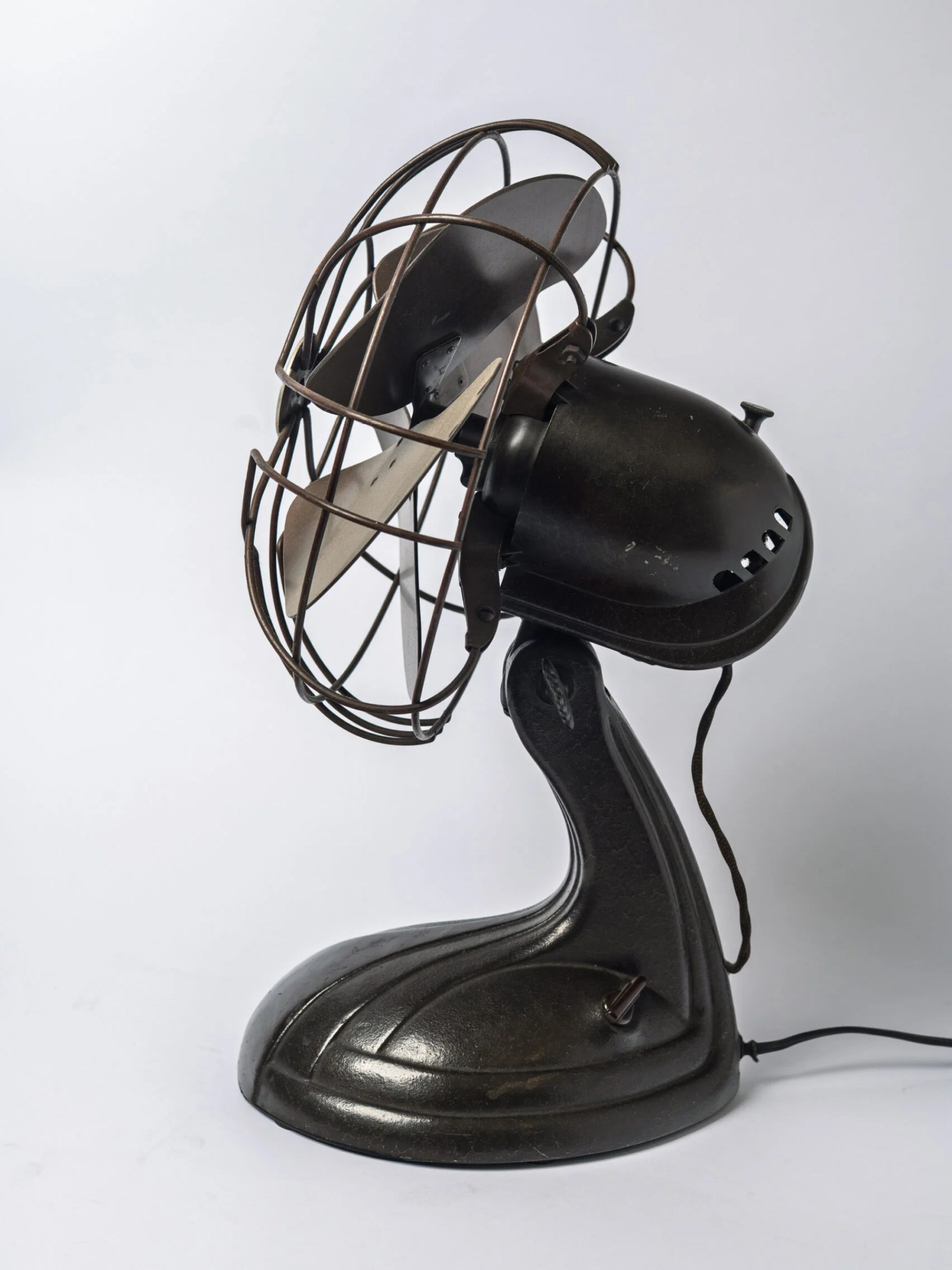 1937 stunning Art Deco ‘Westinghouse’ working table fan
