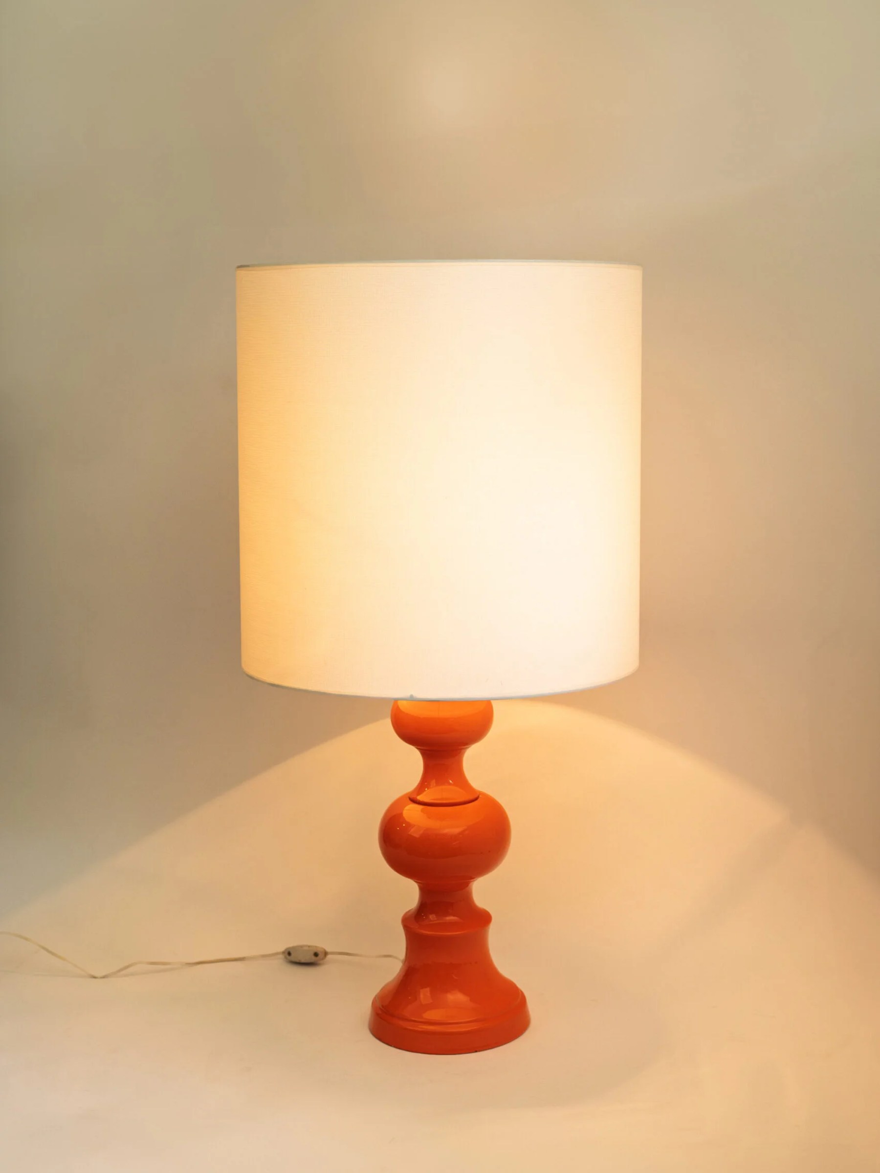1970s MCM groovy orange ceramic table lamp