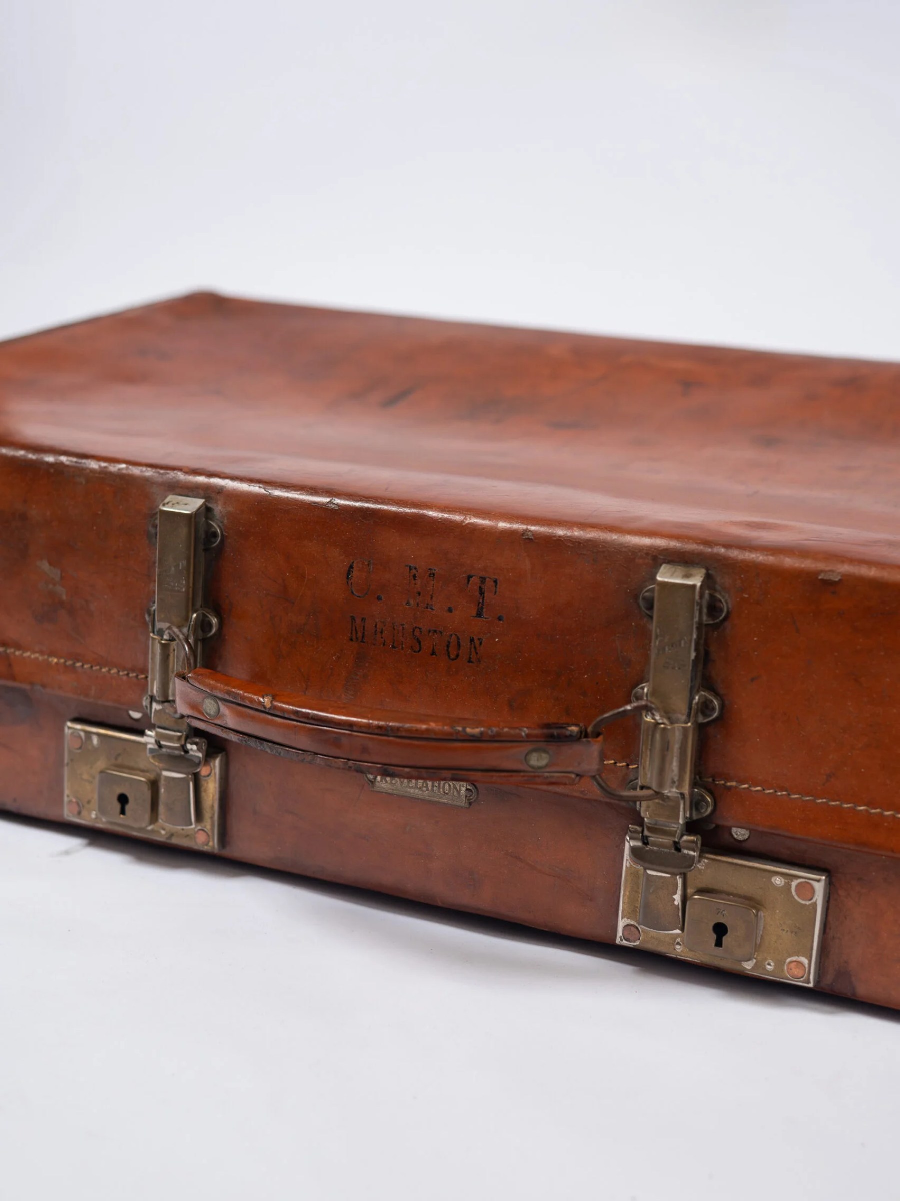 1930s ‘Revelation’ extendable leather suitcase