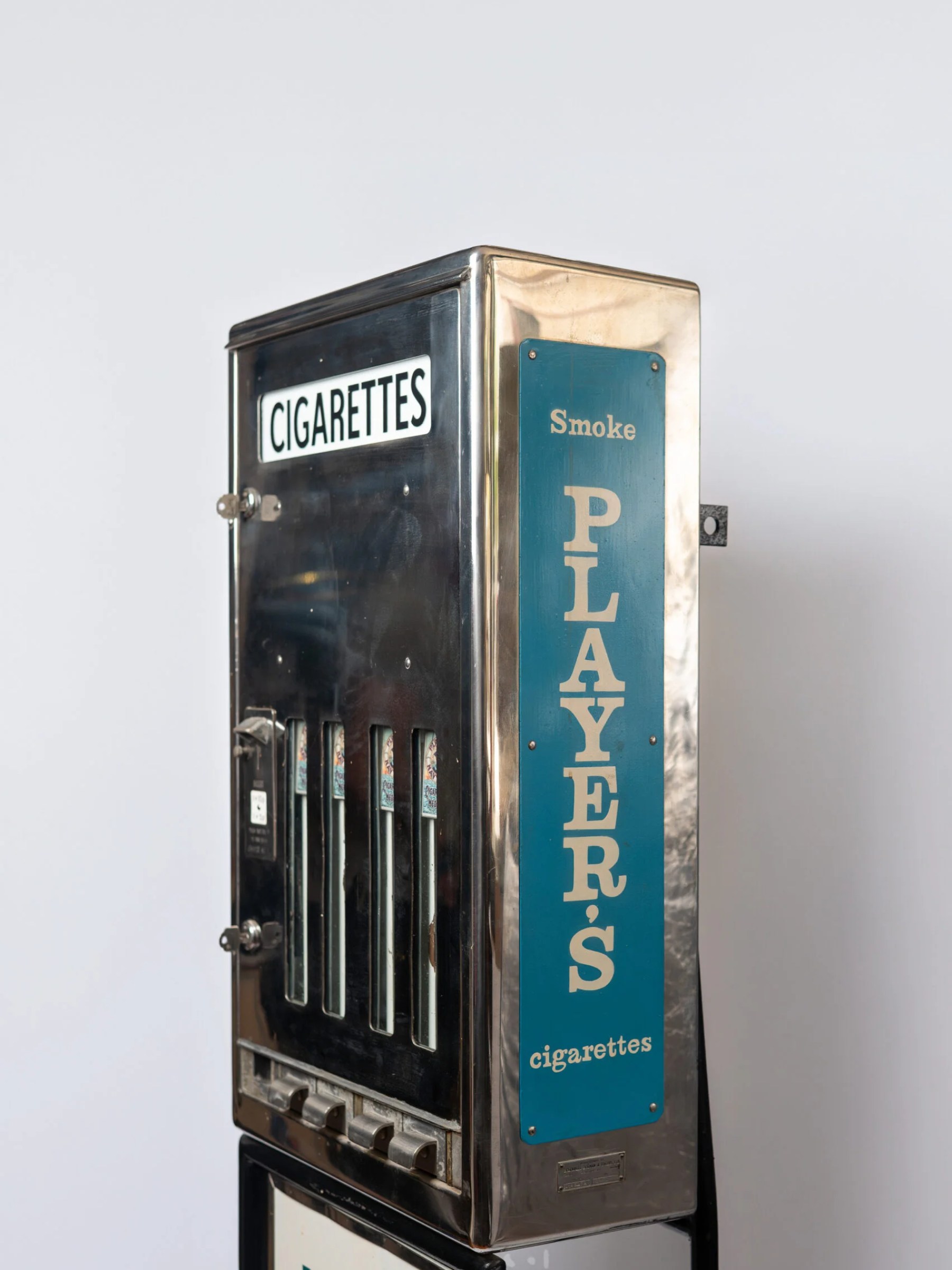 1950s MCM ‘Player’s’ coin-operated cigarette dispenser