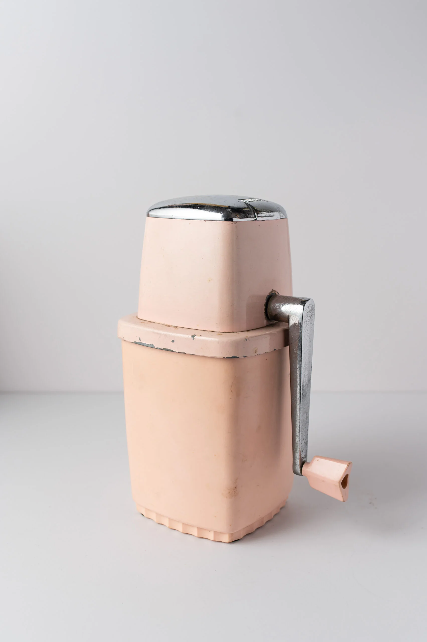 1950s baby pink ‘Ice-O-Mat’ ice crusher
