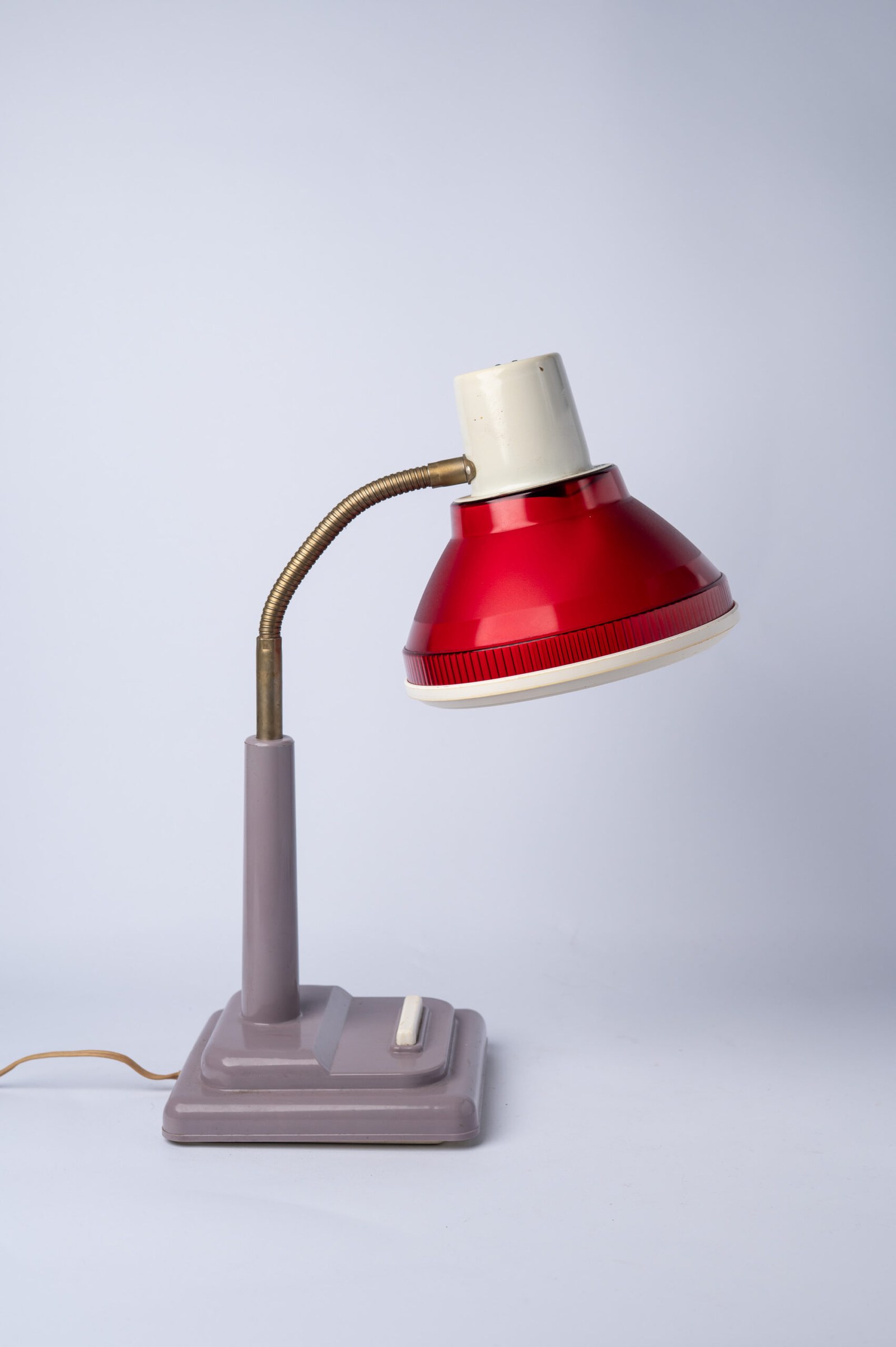 1960s Mid-Century Modern gooseneck desk lamp