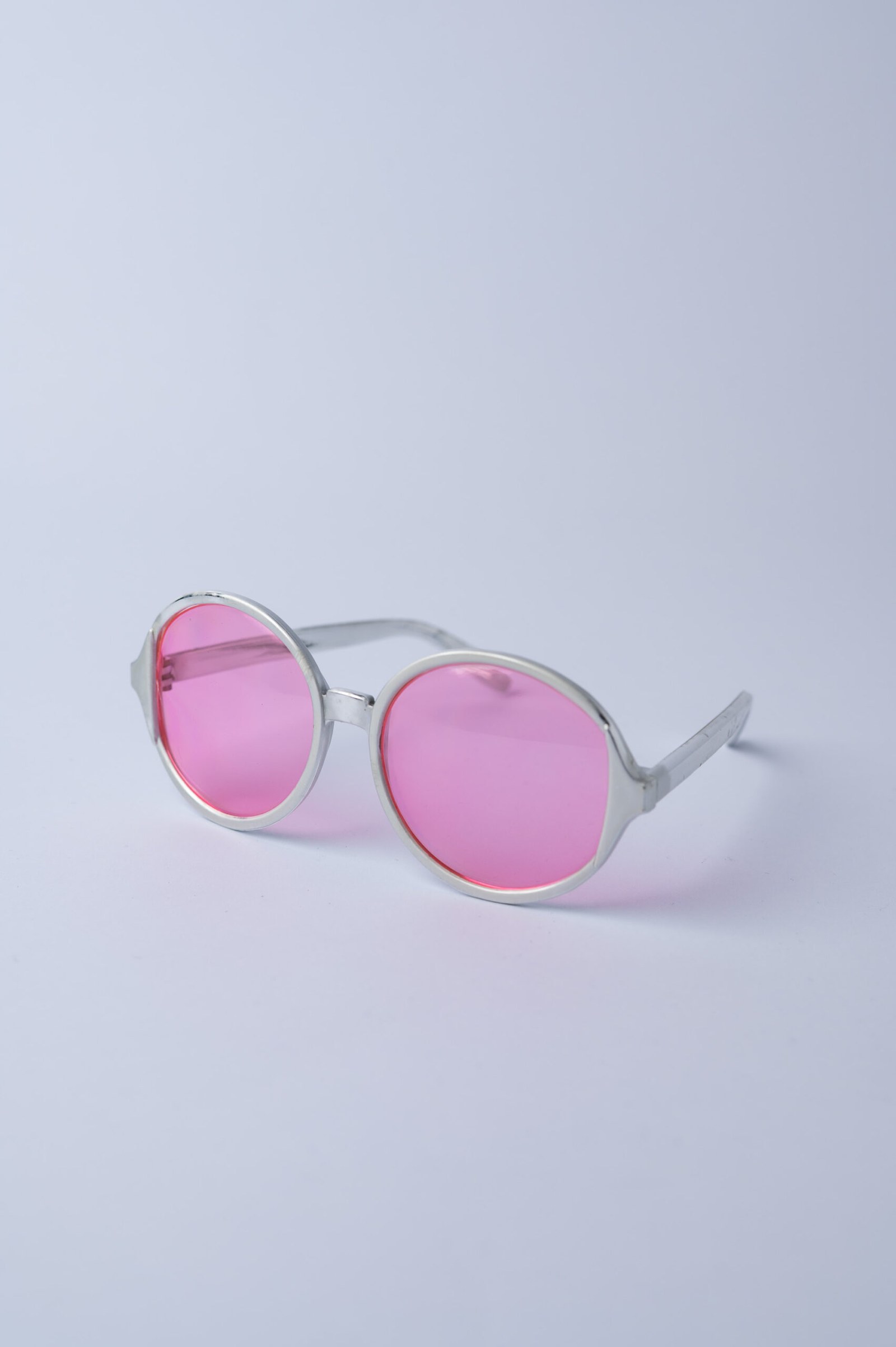 1960s Pop Art silver/pink sunglasses