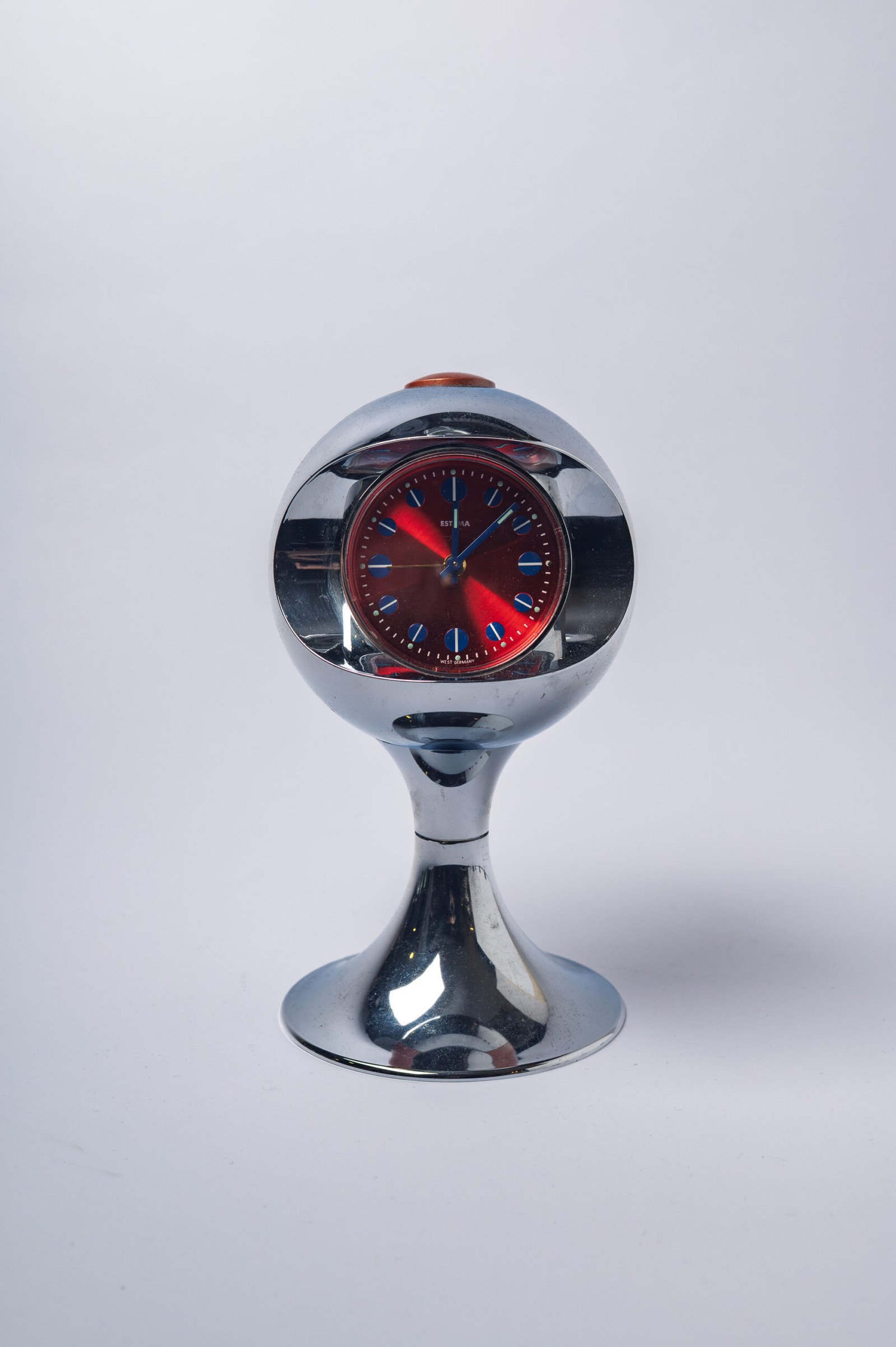 1970s space age ‘Estyma’ table clock