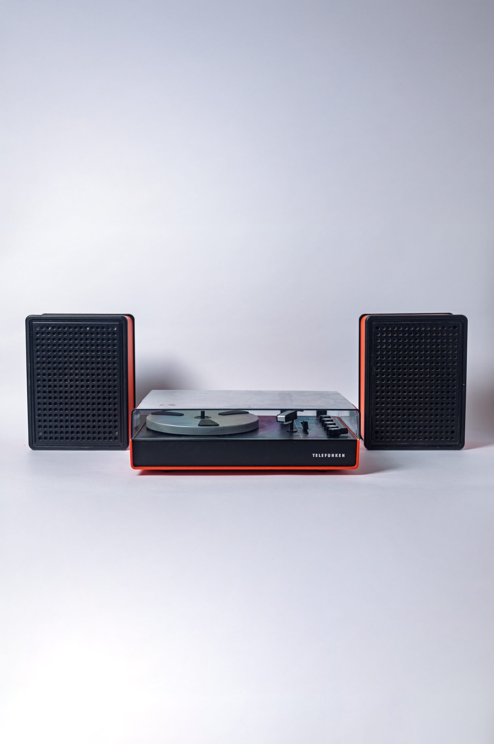 1974 space age ‘TELEFUNKEN HIT 2000 LS’ red turntable