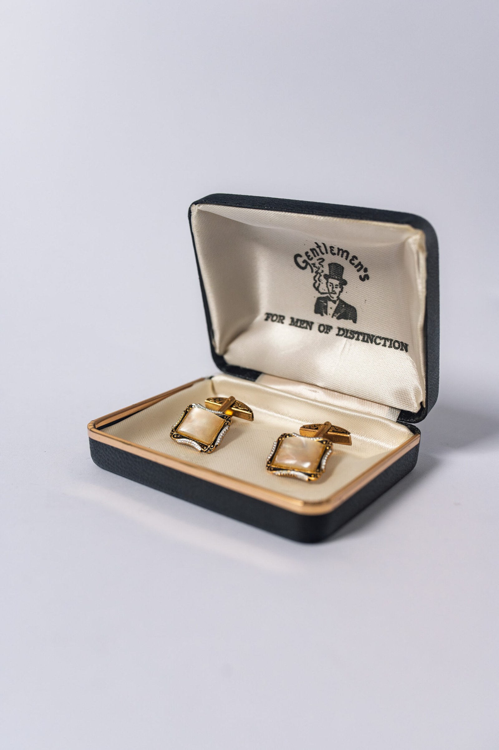 1960s Mid-Century Modern men’s cufflinks in original box