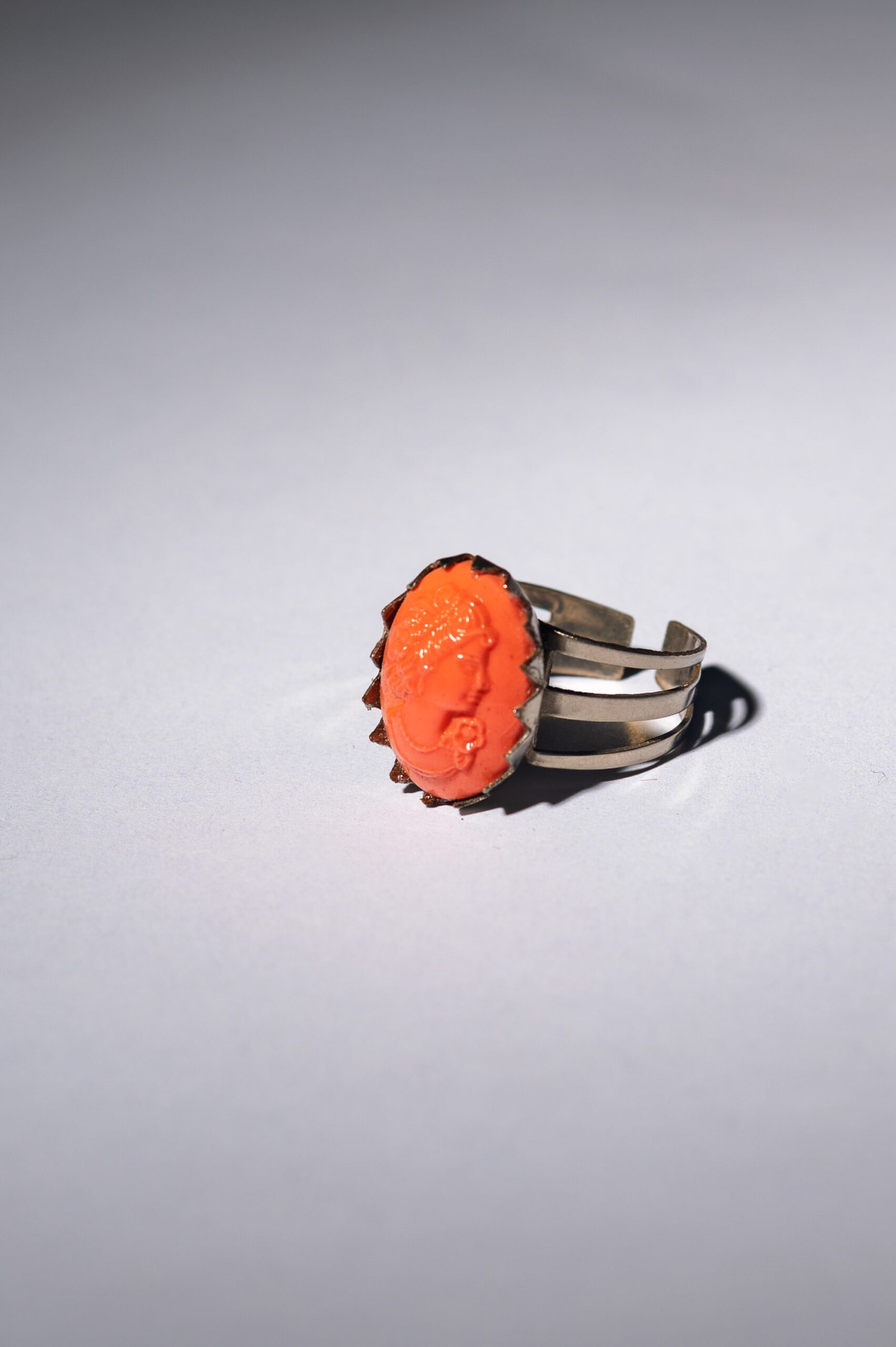 1960s MCM orange cameo adjustable ring